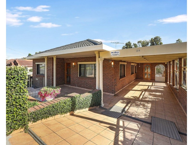 164  Slade Road, Bardwell Park NSW 2207