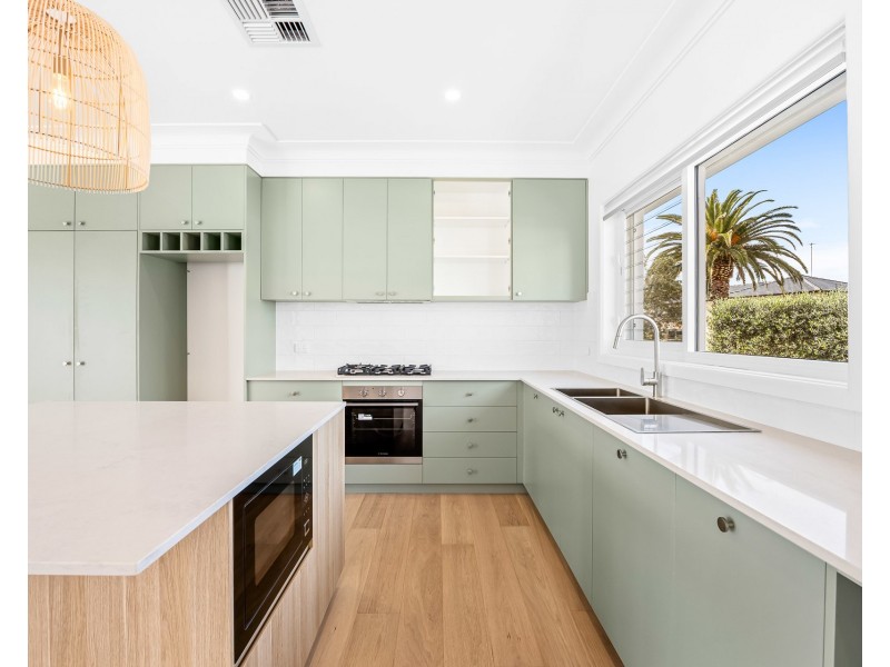3 Wadsley Crescent, Connells Point NSW 2221