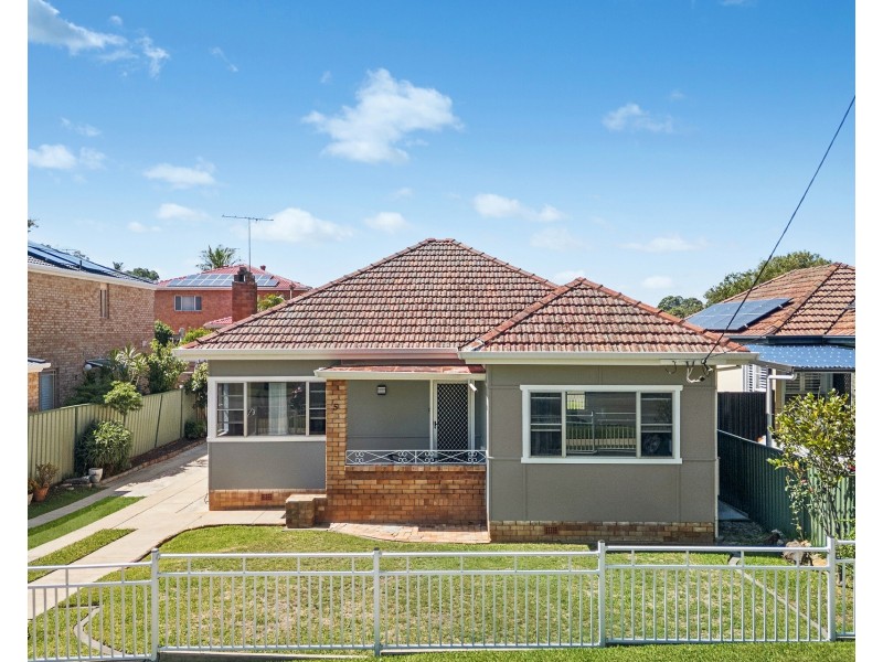 5 Kemp Street, Mortdale NSW 2223