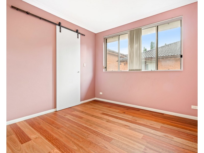 3/6 Carnarvon Street, Carlton NSW 2218
