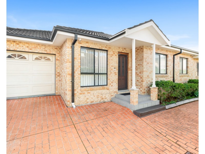 2/146 Picnic Point Road, Picnic Point NSW 2213