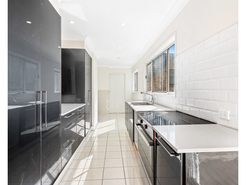 28 Andromeda Crescent, Engadine NSW 2233