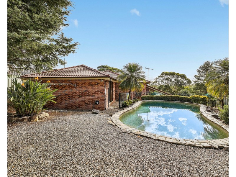 8 Kippax Place, Menai NSW 2234