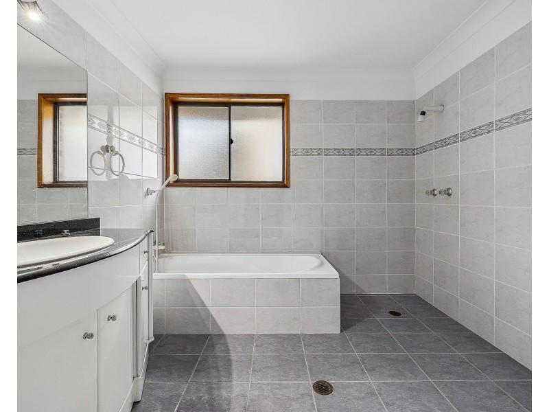 8 Kippax Place, Menai NSW 2234