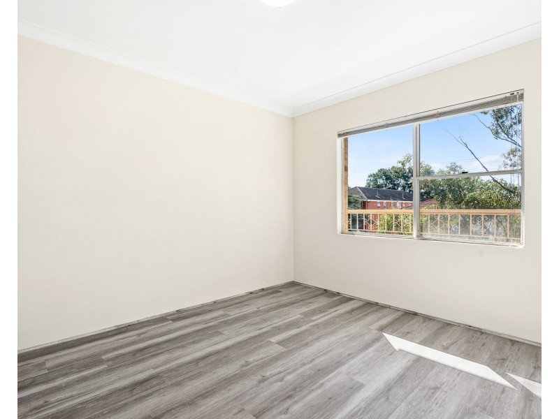8/21 Gloucester Avenue, Hurstville NSW 2220