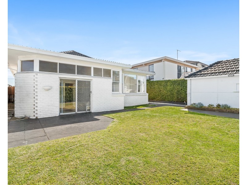 38  Holt Road, Taren Point NSW 2229