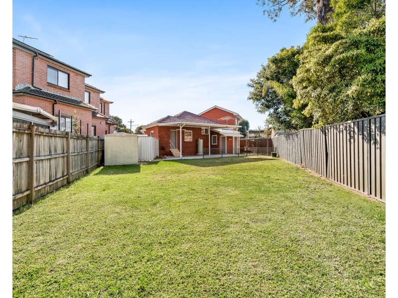 5  Stephen Place, Roselands NSW 2196