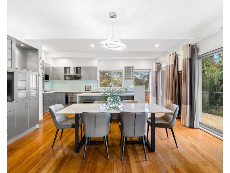 11 Alsace Lane, Peakhurst Heights NSW 2210
