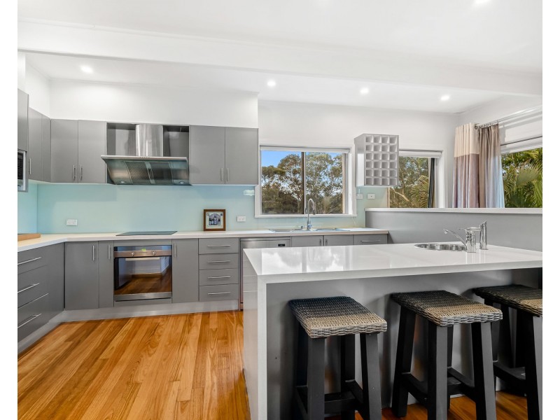 11 Alsace Lane, Peakhurst Heights NSW 2210