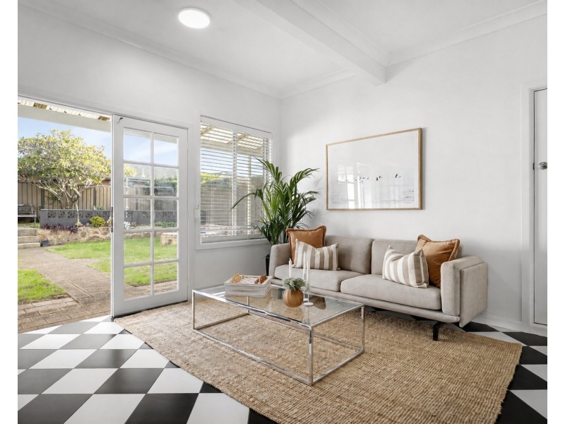 10 Carter Crescent, Gymea Bay NSW 2227