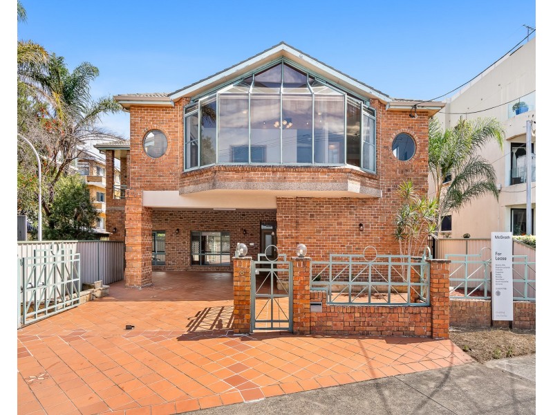 8 General Holmes Drive, Brighton-le-sands NSW 2216