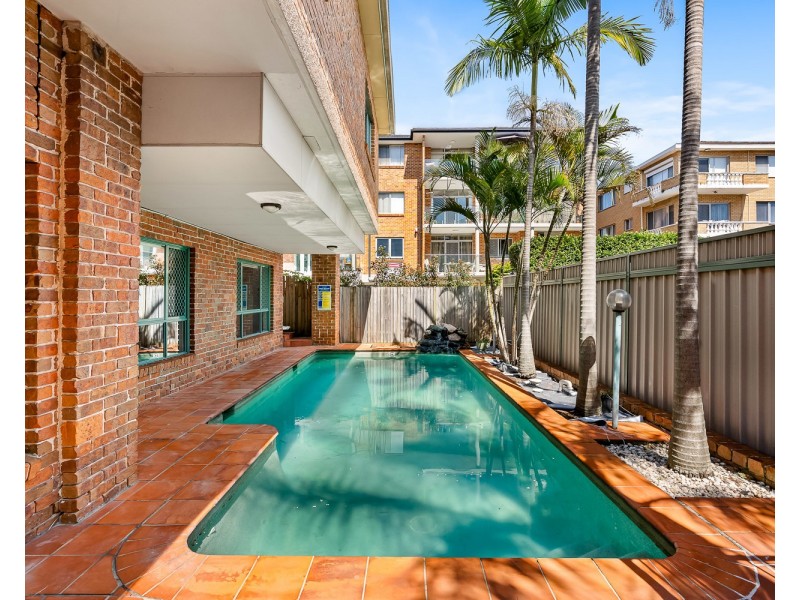 8 General Holmes Drive, Brighton-le-sands NSW 2216