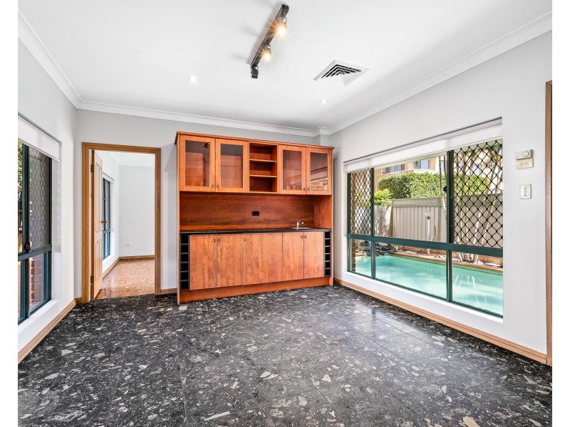 8 General Holmes Drive, Brighton-le-sands NSW 2216