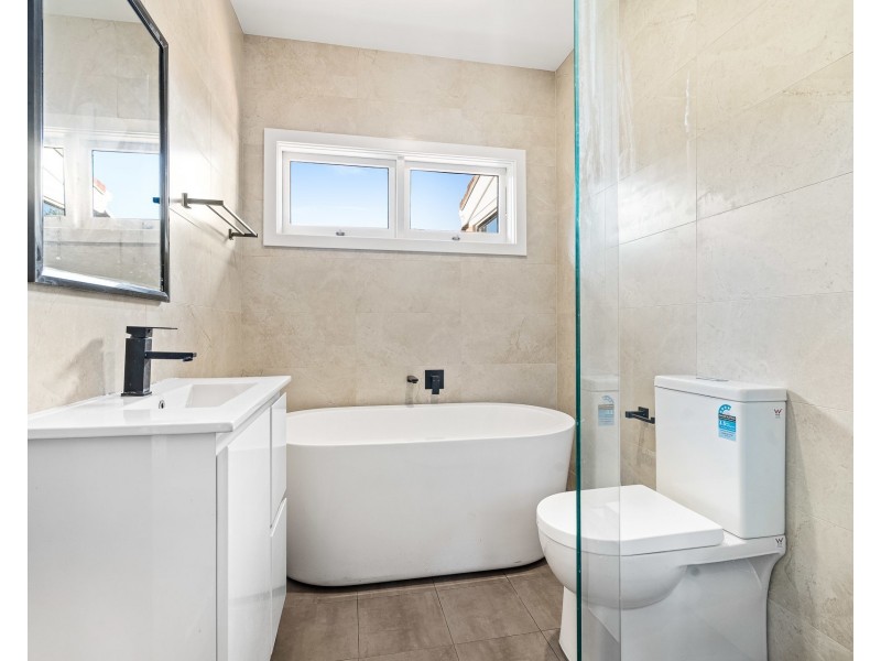10  Bellevue Avenue, Georges Hall NSW 2198