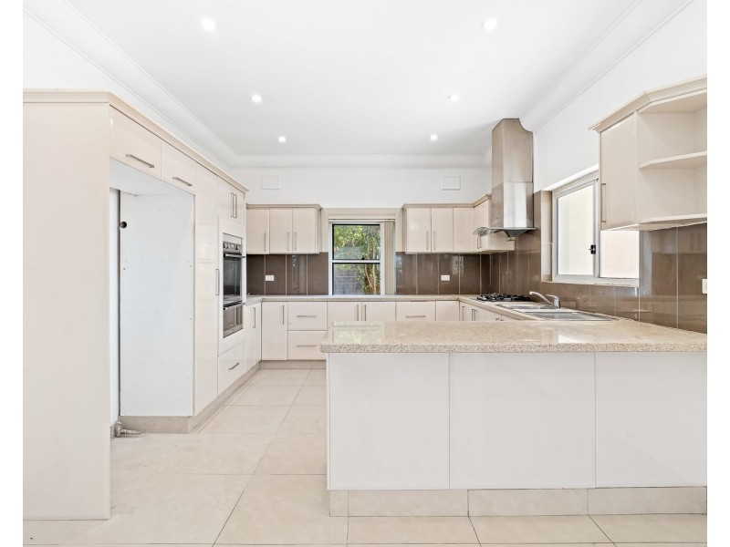 42 Knoll Avenue, Turrella NSW 2205