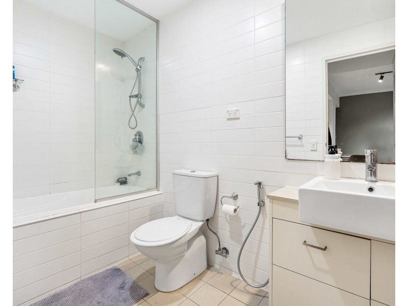 219/21 Hill Street, Wentworth Point NSW 2127