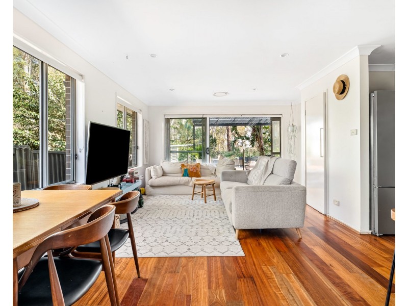 862A Henry Lawson Drive, Picnic Point NSW 2213