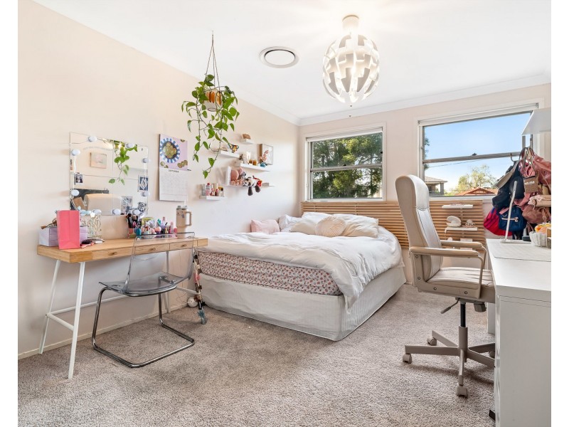 862A Henry Lawson Drive, Picnic Point NSW 2213