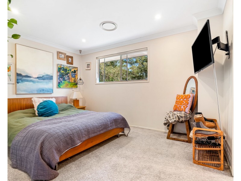 862A Henry Lawson Drive, Picnic Point NSW 2213