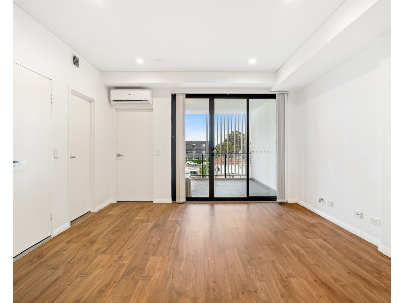 202/24 Hilcrest Avenue, Greenacre NSW 2190