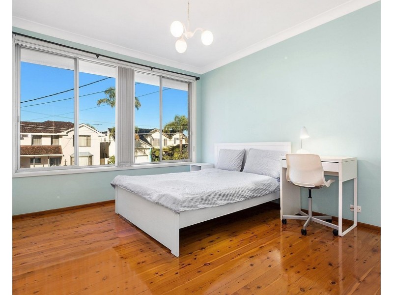 6 Hawkesbury Esplanade, Sylvania Waters NSW 2224