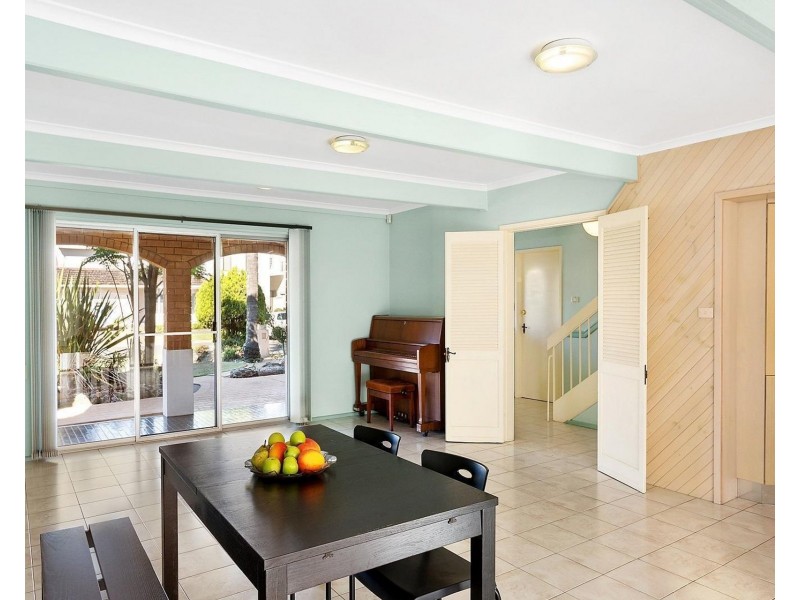 6 Hawkesbury Esplanade, Sylvania Waters NSW 2224