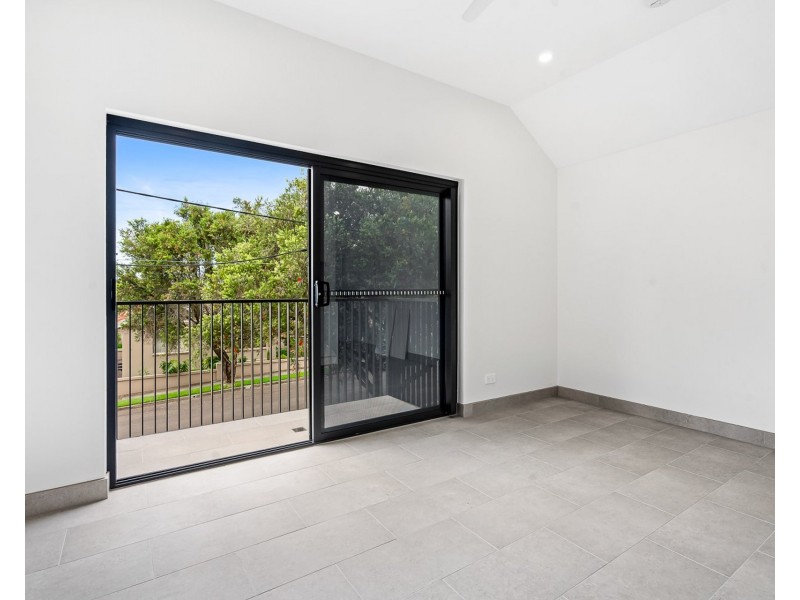 8/9 Fleet Street, Carlton NSW 2218