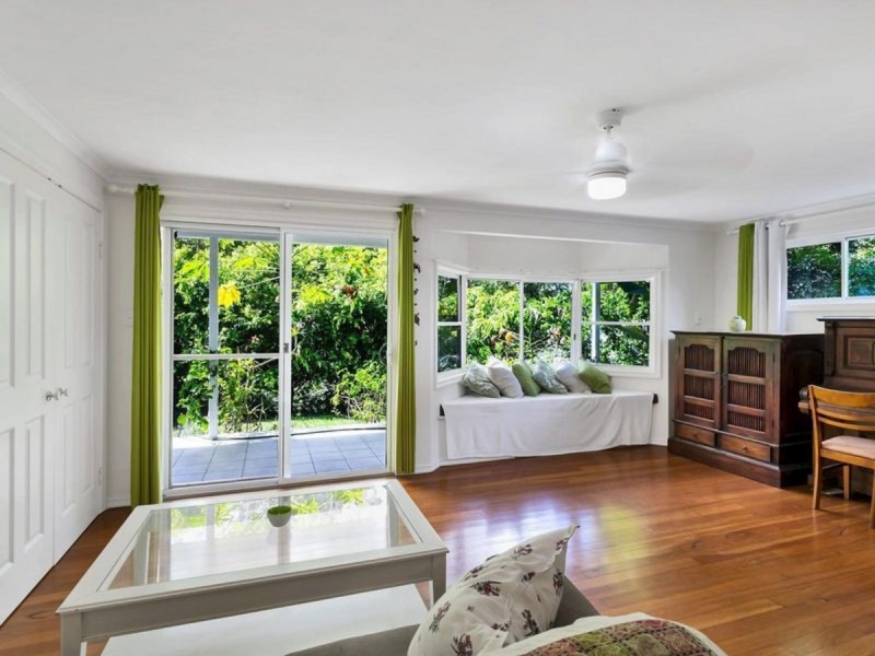 34 Mia Court, Ocean Shores NSW 2483