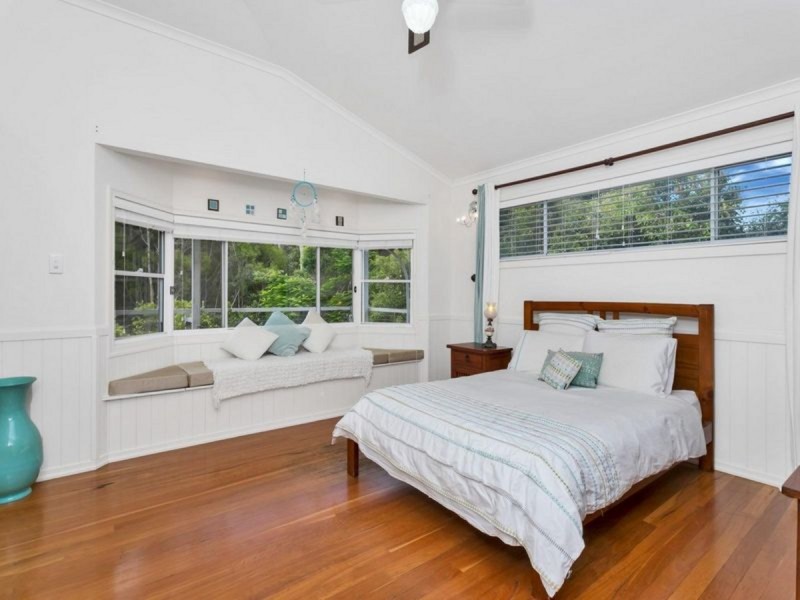 34 Mia Court, Ocean Shores NSW 2483