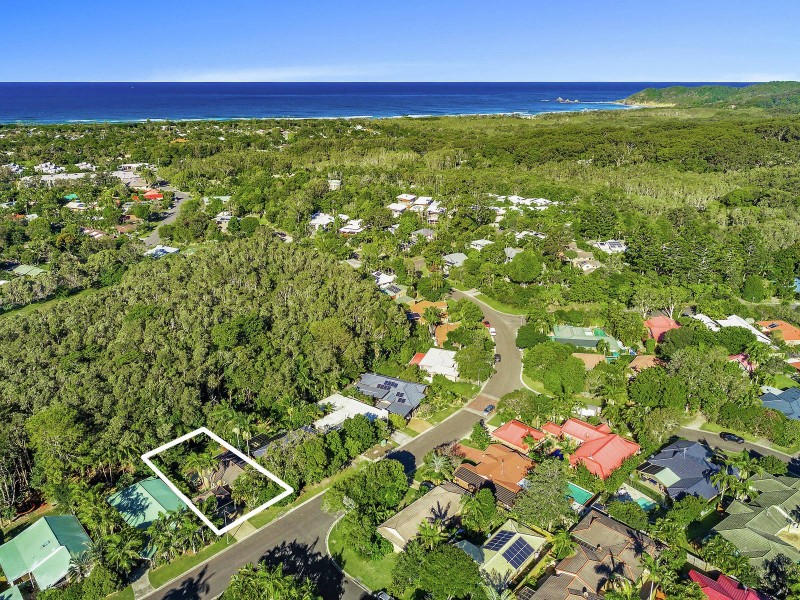 30 Bottlebrush Crescent, Suffolk Park NSW 2481