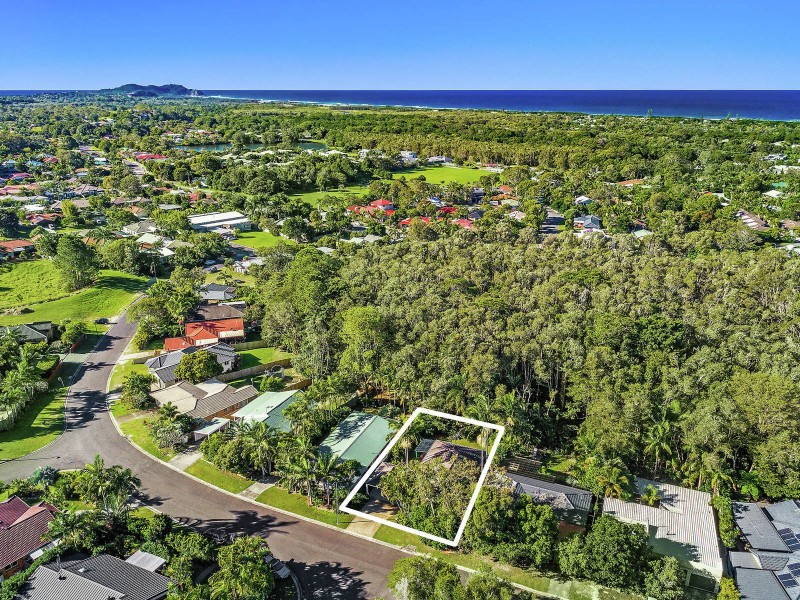 30 Bottlebrush Crescent, Suffolk Park NSW 2481