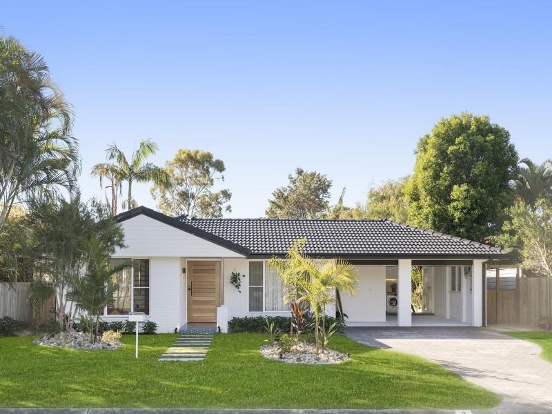 4 Coogera Circuit, Suffolk Park NSW 2481