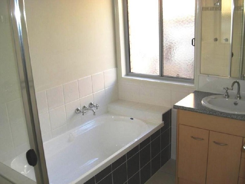 17 Guerin Ct, Collingwood Park QLD 4301
