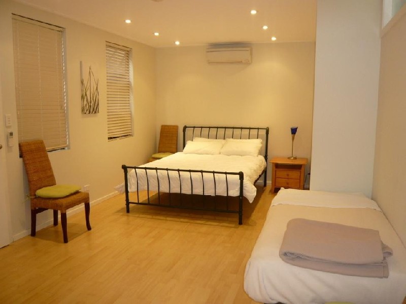 2/9 Wilkins St, Annerley QLD 4103