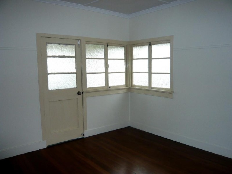 19 Westbourne St, Highgate Hill QLD 4101
