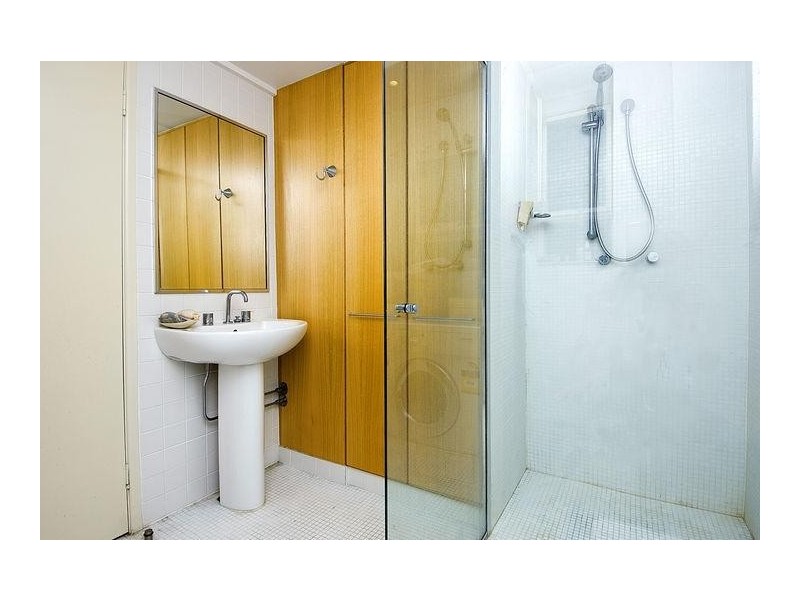 2L/182 Dornoch Tce, Highgate Hill QLD 4101