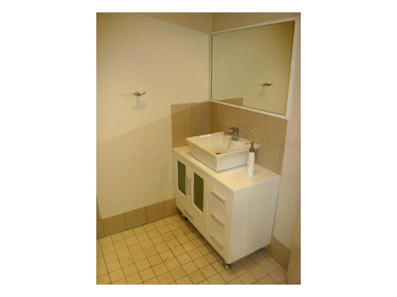 9b Wilkins St, Annerley QLD 4103