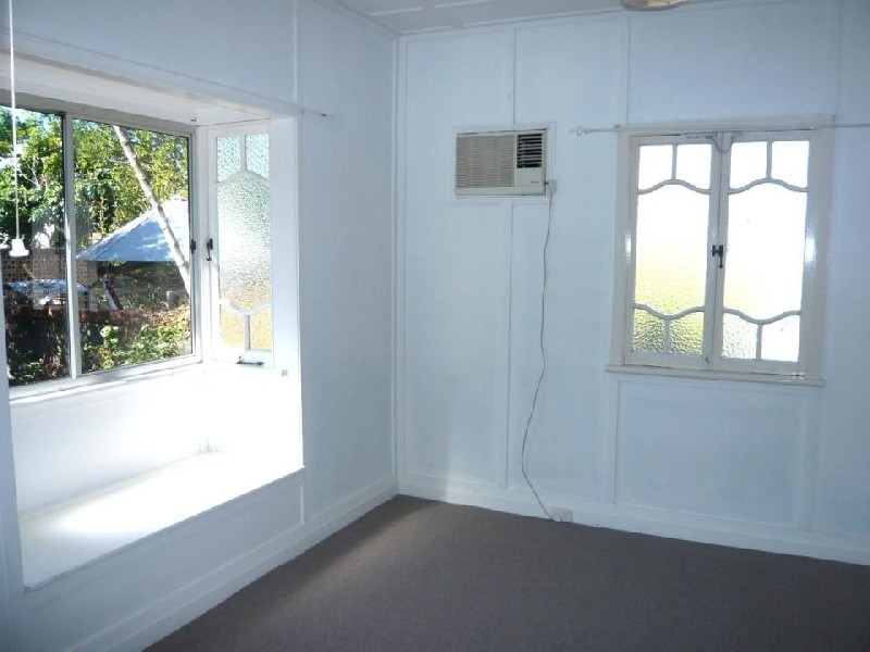 4a Laura St, Highgate Hill QLD 4101