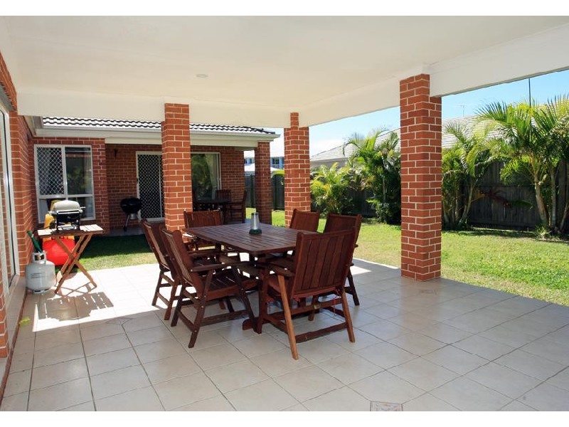 12 Darcelle Place, Ormiston QLD 4160