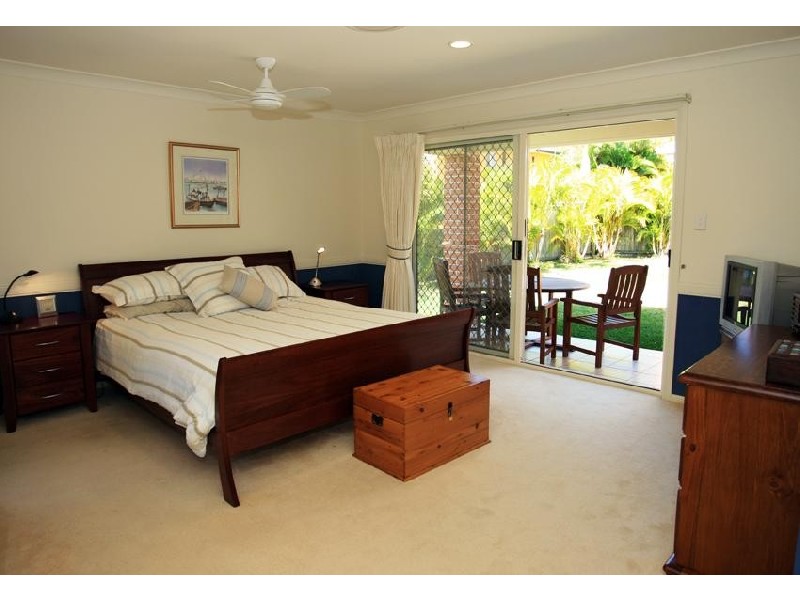 12 Darcelle Place, Ormiston QLD 4160