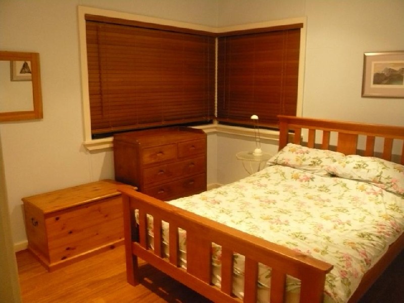 27 Waverley St, Annerley QLD 4103