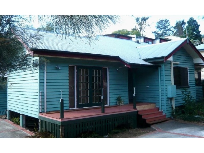 27 Waverley St, Annerley QLD 4103