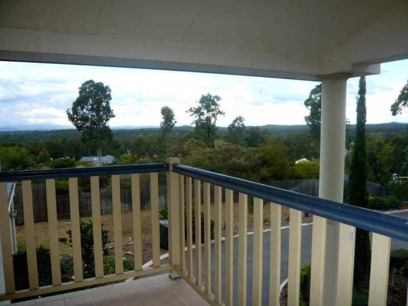 35 Parrot St, Greenbank QLD 4124