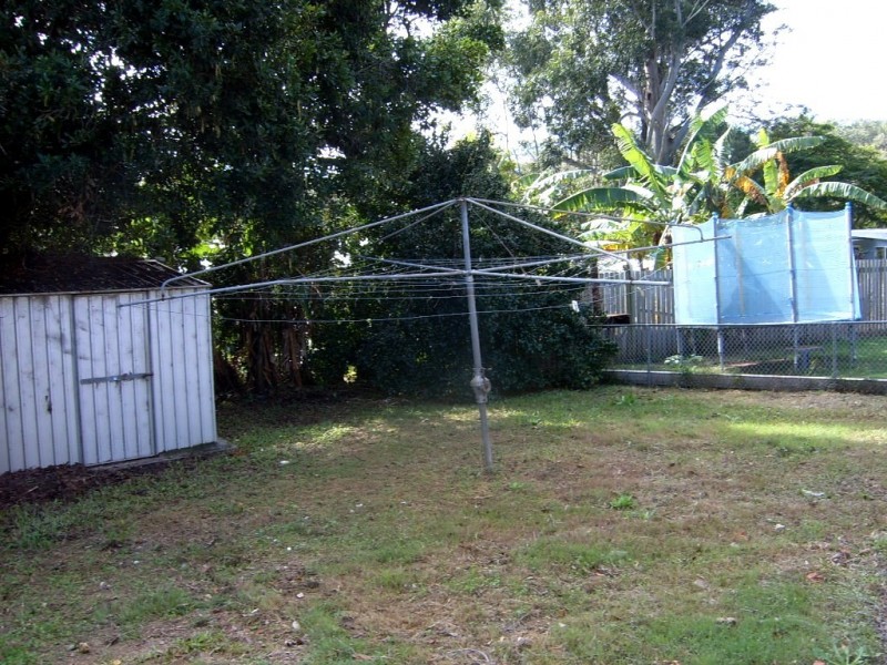 11 PAMPHLET, Dunwich QLD 4183