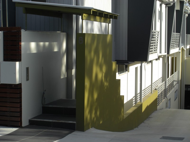 8 Princess, Fairfield QLD 4103