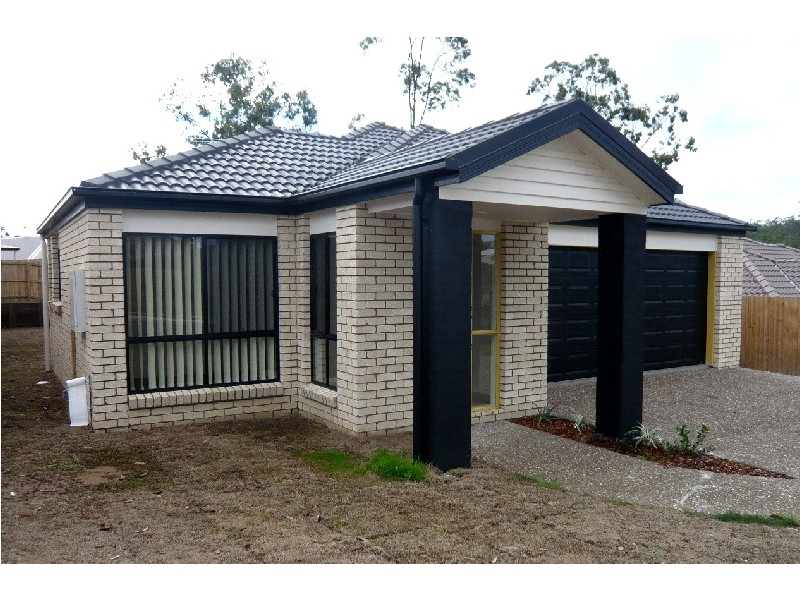32 Riverside Cres, Springfield Lakes QLD 4300