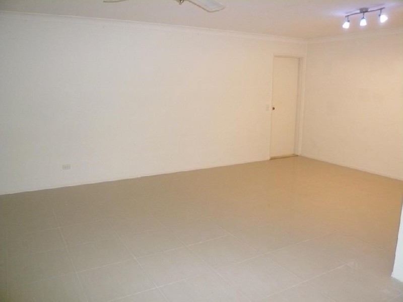 2/2 Clayton Lane, Toowong QLD 4066