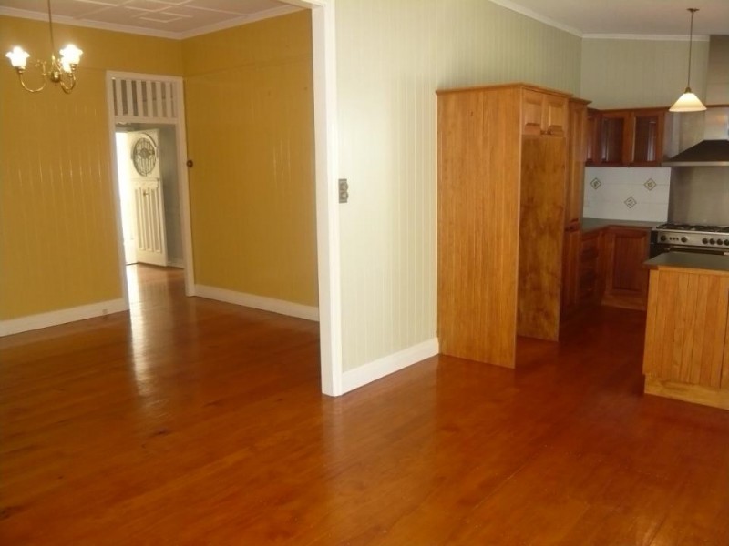 95 Overend St, Norman Park QLD 4170