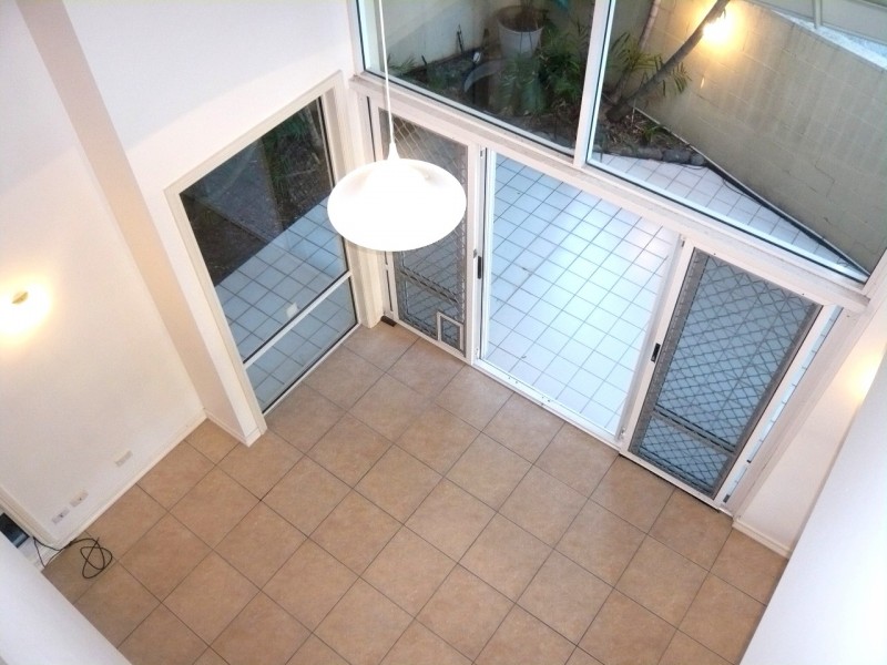 36 Berry St, Spring Hill QLD 4000