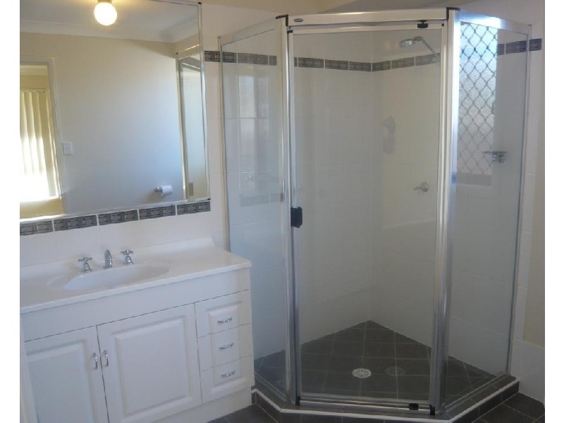 75 Sunview Rd, Springfield QLD 4300